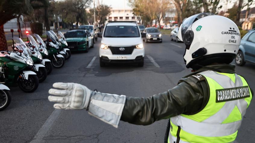 Jefe de la Defensa decreta restricción vehicular en comunas de Valparaíso por reconstrucción: revisa el calendario