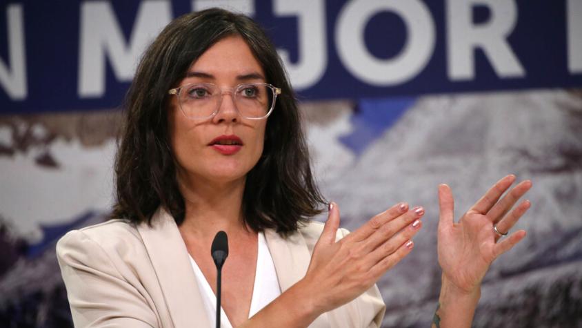 Vallejo pide "no sobrerreaccionar" tras solicitud de Chile Vamos de retirar querellas contra excolaboradores de Piñera 