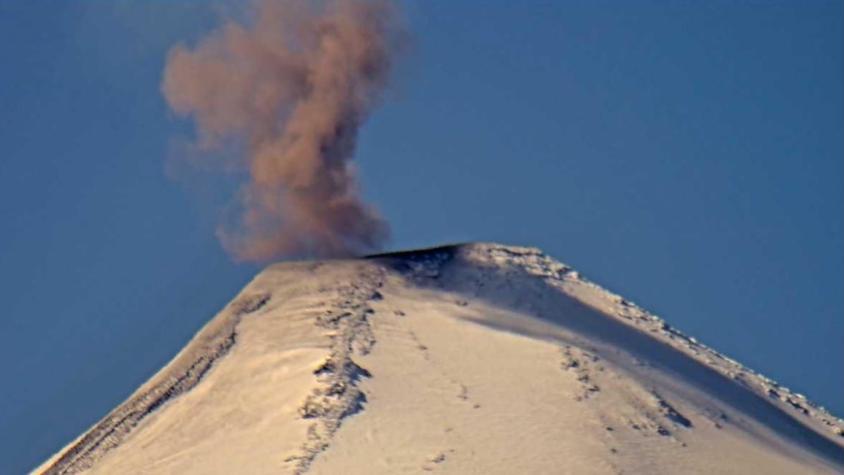 Volcán Villarrica: SENAPRED mantiene alerta amarilla en La Araucanía y Los Ríos por actividad volcánica