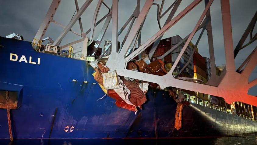 Imágenes con luz de día dan cuenta del daño que causó el barco estrellado contra un puente en Baltimore