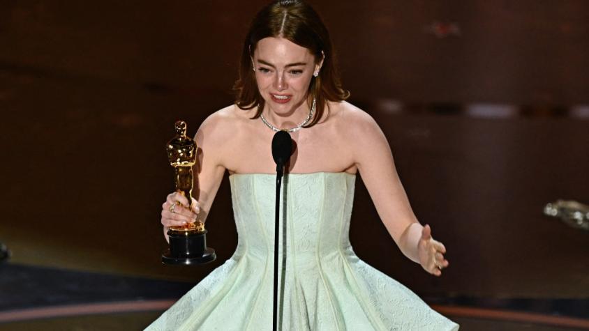Emma Stone gana el Oscar a Mejor Actriz por "Poor Things": Es la segunda estatuilla de su carrera