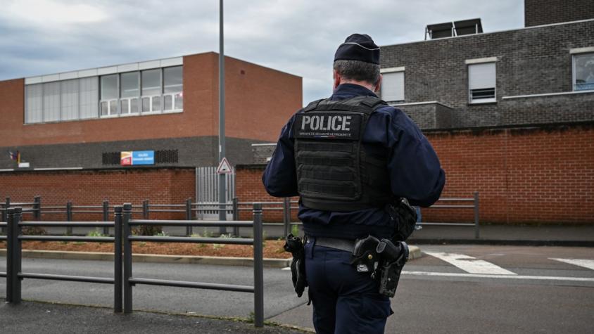 Escuelas en Francia reciben amenazas de atentados: "122 establecimientos van a explotar"