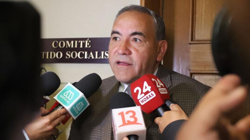 Millonaria venta de terreno complica a senador Fidel Espinoza