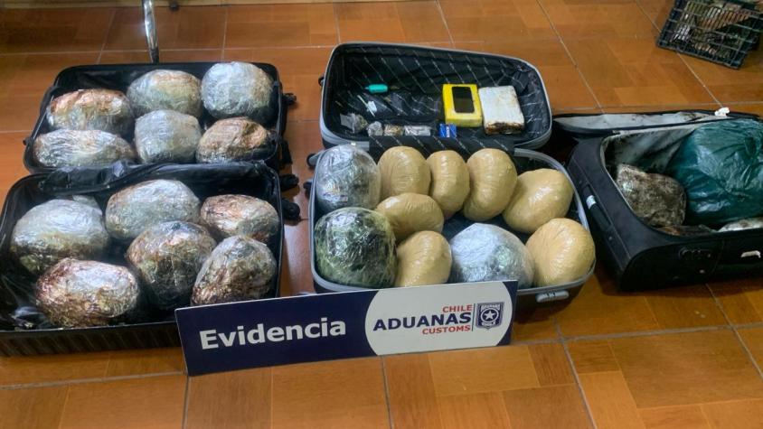 Detienen a conductor en Chaitén: Llevaba más de 30 kilos de droga y municiones