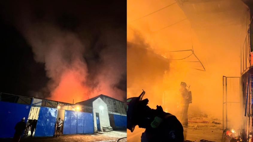 Incendio consume 27 locales de la Vega Central de Antofagasta 