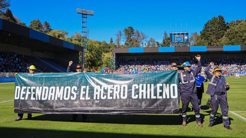 "Defendamos el acero chileno": El mensaje de trabajadores de Huachipato antes de partido con Católica