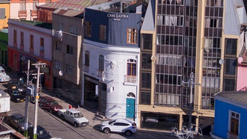 ¡Ya hay ganador!: Después de 3 años, hotel "Casa Lastra" de Valparaíso tendrá nuevo dueño