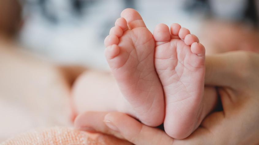 Informe anual de INE: 17,4% de los nacimientos de 2021 fueron de madres extranjeras