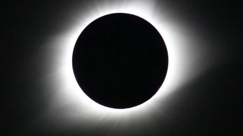 Eclipse solar total: ¿Se verá en Chile este fenómeno astronómico?