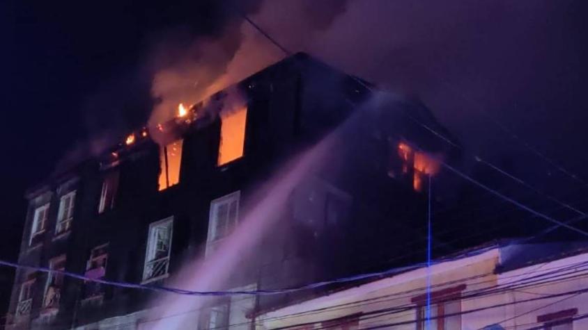 Incendio en Valparaíso: Lo que se sabe sobre la muerte de dos menores de edad