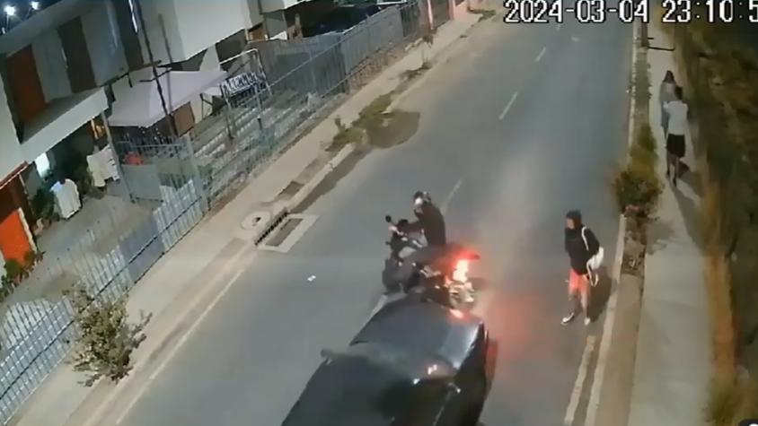 San Bernardo: captan en video a pareja que fue víctima de violento asalto
