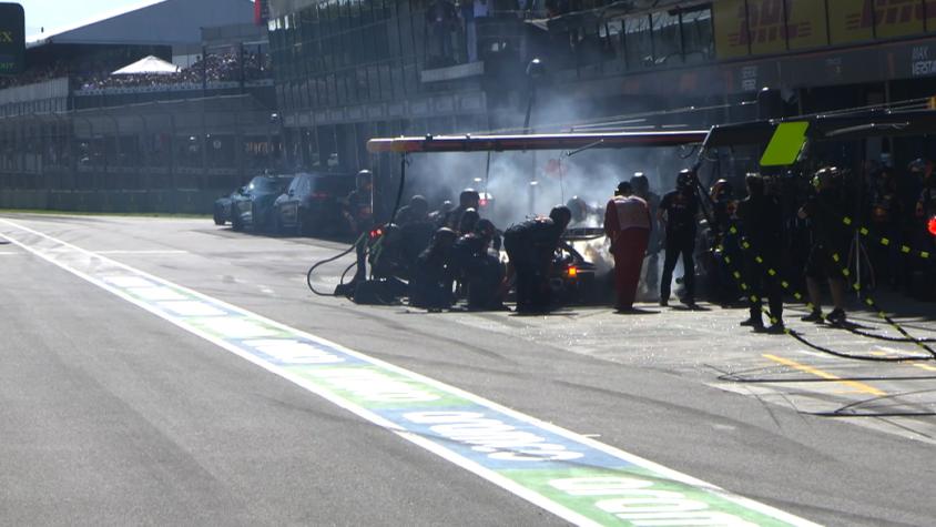 "Tengo humo, humo azul, fuego, fuego": Verstappen abandona el Gran Premio en Australia