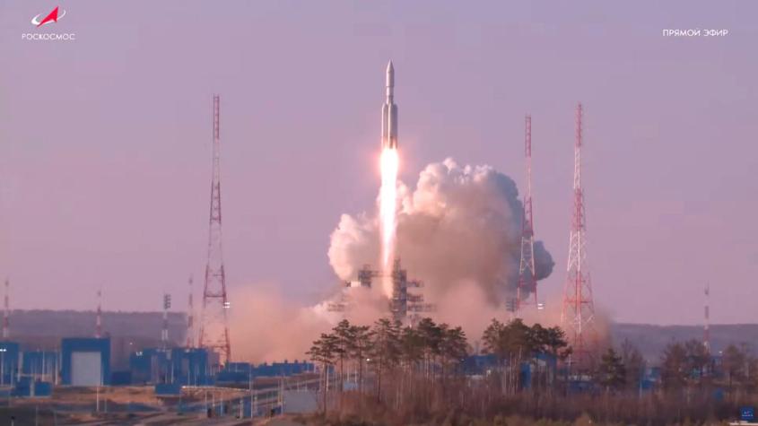 Rusia lanza el primer cohete espacial Angara-A5 desde su cosmódromo del Extremo Oriente
