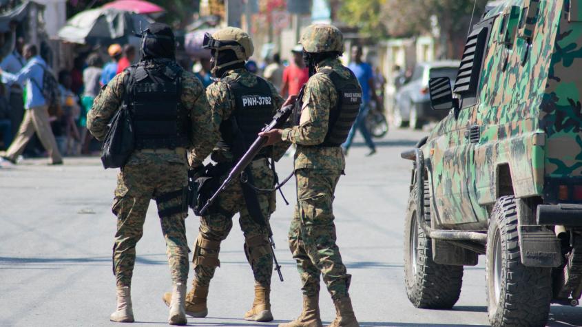 Sujetos armados atacan Palacio Nacional de Haití: cinco policías habrían resultado heridos