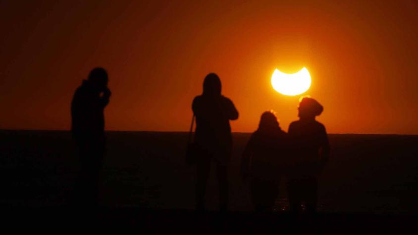 El 2024 nos seguirá sorprendiendo: conozca cuándo será el próximo eclipse visible en Chile