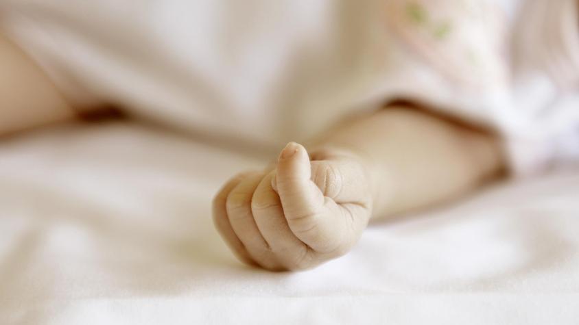 Bebé nació prematura y la dieron por muerta, pero descubrieron que estaba viva justo antes del entierro