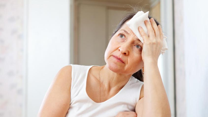 Sofocos durante la menopausia: por qué se producen y cómo pueden combatirse