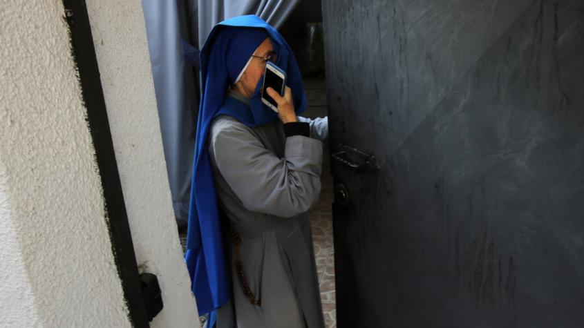 Arzobispado de Santiago por caso de Ñuñoa: mujer que dejó cuerpo en la calle "no es religiosa"