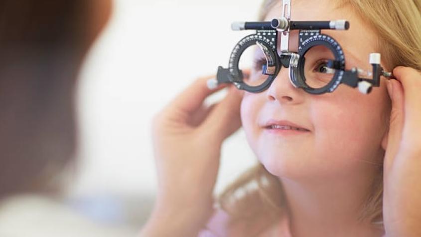 Vida y Salud: ¿Cuándo ir por primera vez al oftalmólogo?