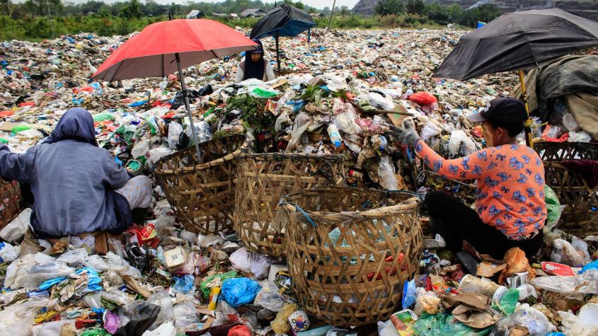 Se reanudan negociaciones mundiales sobre la lucha contra la contaminación por plásticos