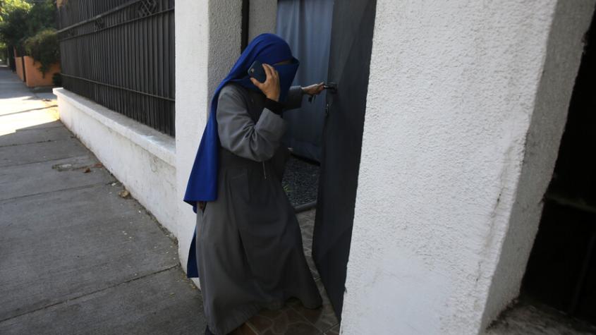 "Al enviudar se puso el hábito azul”: Qué se sabe de la religiosa investigada por cuerpo en una maleta en Ñuñoa