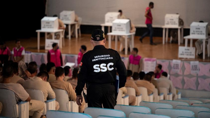 "El voto es libre": presos sin sentencia votan por primera vez para presidente en México