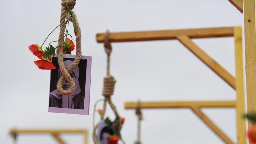 Irán intensifica las ejecuciones: Dos mujeres mueren condenadas a la horca