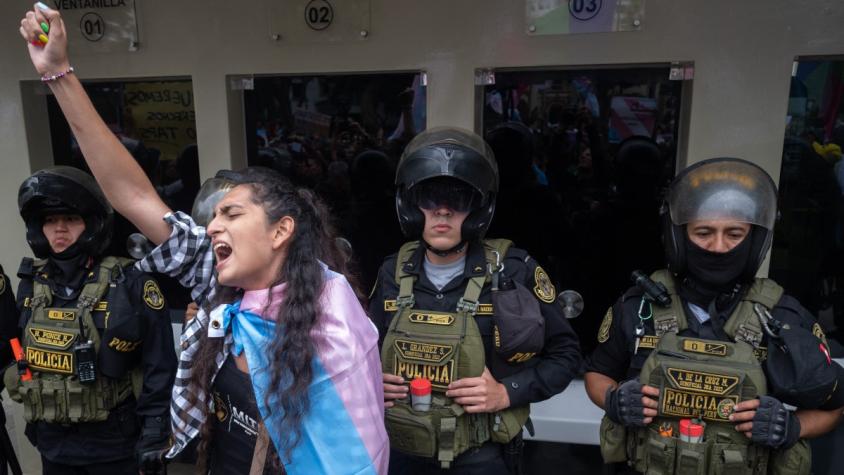 Protestas en Perú tras decreto que describe la transexualidad como "trastorno mental"
