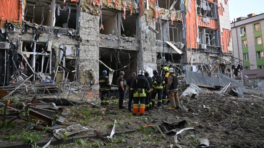 Bombardeo ruso a un hipermercado en el noreste de Ucrania deja al menos 11 muertos