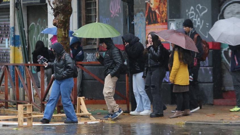 Sistema frontal: Pronostican cuánto lloverá en algunas ciudades de Chile