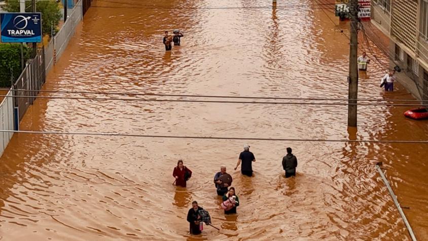 Sube a 56 el número de muertos en el sur de Brasil por desastre climático