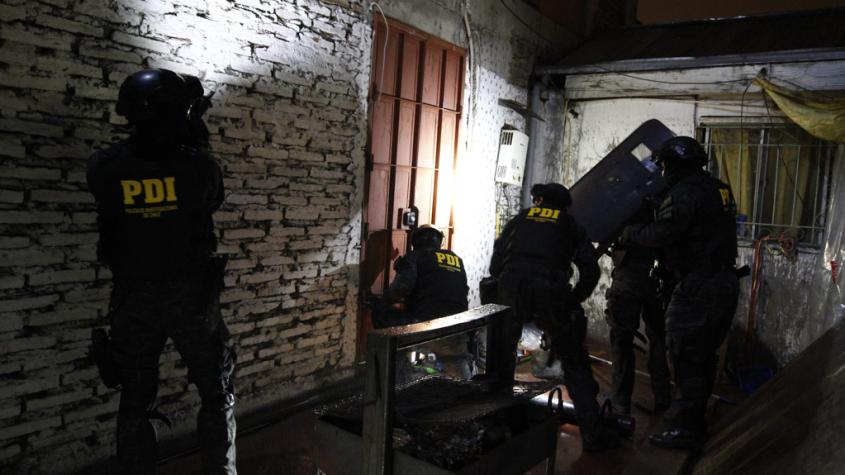 Dos detenidos tras allanamiento en Cañete: Se incautaron armas y gran cantidad de municiones