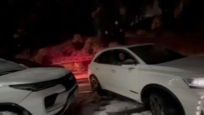 Captan automovilistas “atrapados” en la nieve en Cerro Alvarado: Escarcha en el suelo casi provocó choque
