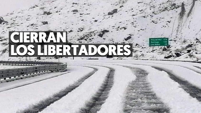 Cierran paso Los Libertadores debido a riesgos por anuncio de nieve