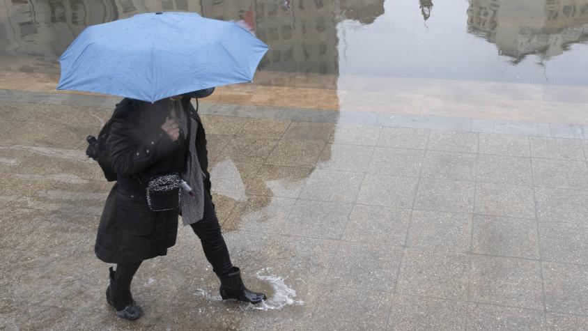 Lluvia: ¿Cuánta agua dejarán los dos sistemas frontales que afectarán la próxima semana a Santiago? 