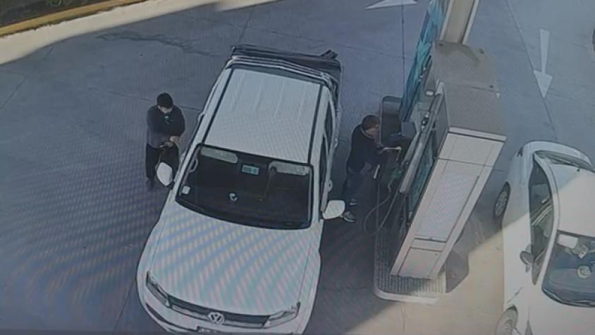 VIDEO | Carabineros detiene a tres delincuentes que robaban en servicentros en Vitacura