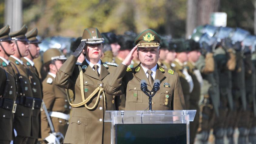 “Estamos de duelo, hoy no estamos todos”: El minuto de silencio de Carabineros en su aniversario