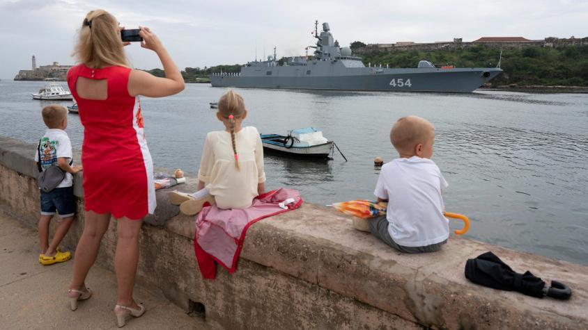 Buques de guerra rusos entran al puerto de La Habana bajo la atenta mirada de EEUU