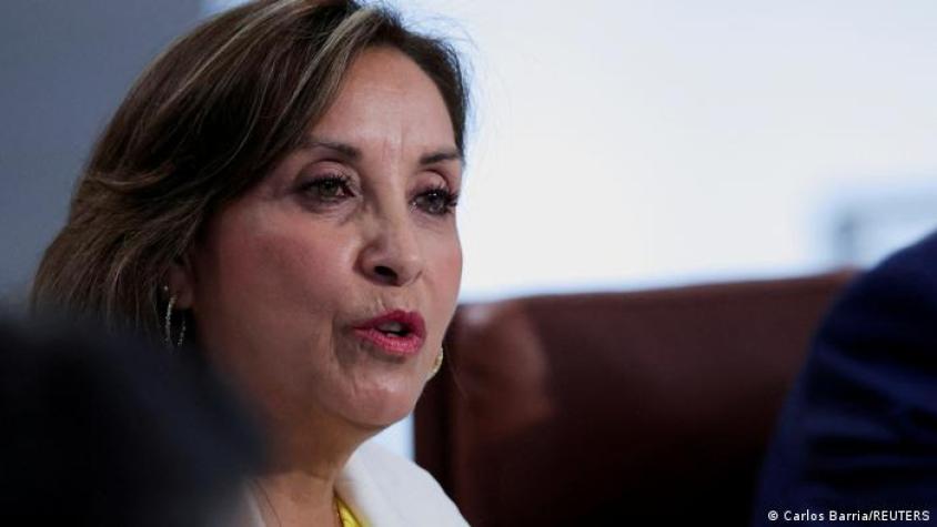 Perú promulga ley que impide acusar de corrupción a partidos