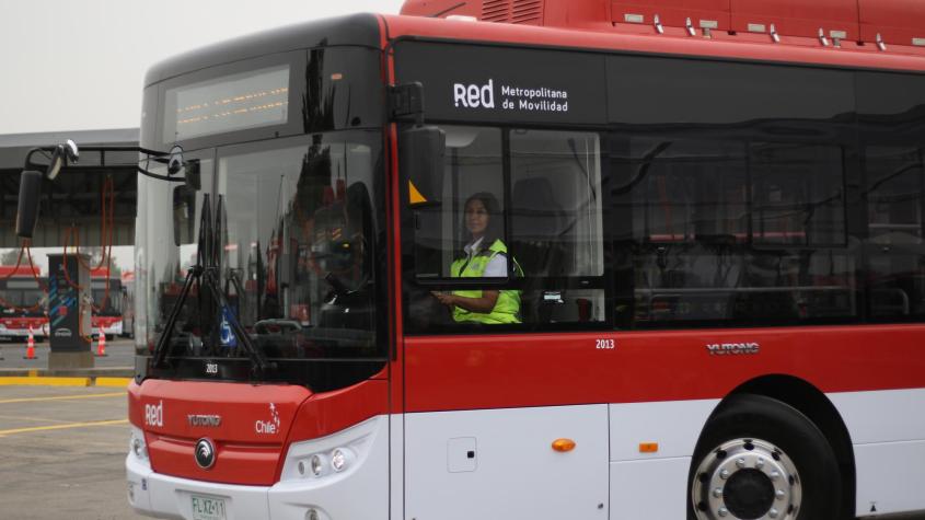 Red anuncia buses de apoyo en horario punta por paro de EFE: revisa los recorridos 