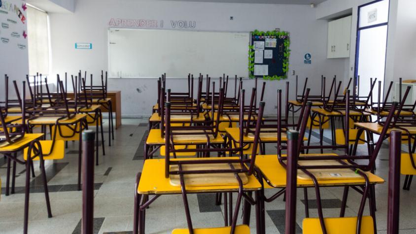 Sistema frontal: Las comunas de la RM que han anunciado suspensión de clases