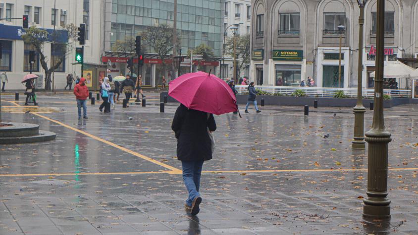 Emiten alerta meteorológica por lluvias en tres regiones del país