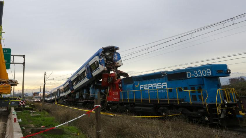 Defensor detalló cómo los nueve pasajeros de uno de los trenes sobrevivieron al accidente en San Bernardo