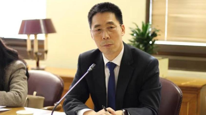 Quién es Niu Qingbao, el poderoso embajador chino y su dura advertencia a La Moneda por sobretasas al acero