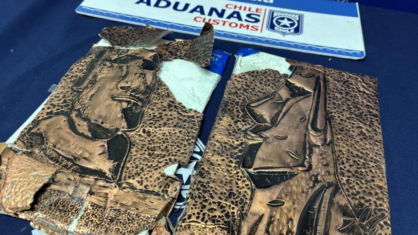 Aduana incauta adornos de moais que iban a Australia: Estaban rellenos con cocaína
