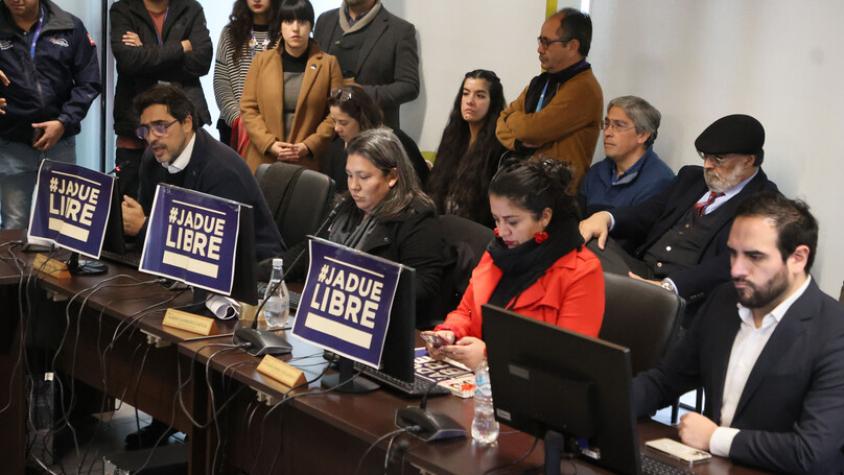 “Jadue libre”: El gesto de los concejales de Recoleta con el alcalde Jadue en el Concejo Municipal