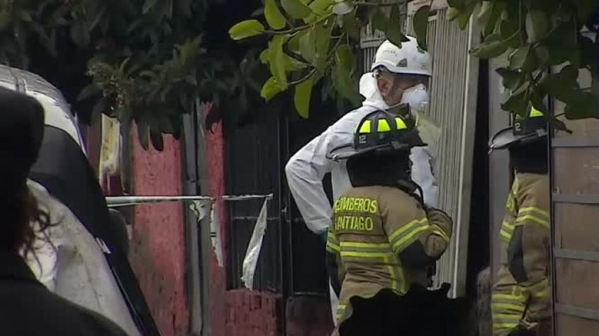Trágico incendio en Renca: Familia quedó atrapada en el segundo piso 