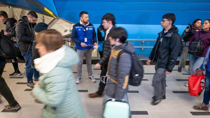 ¿Aún no respondes el Censo? Conoce los puntos donde puedes ser censado en el Metro de Santiago y horarios