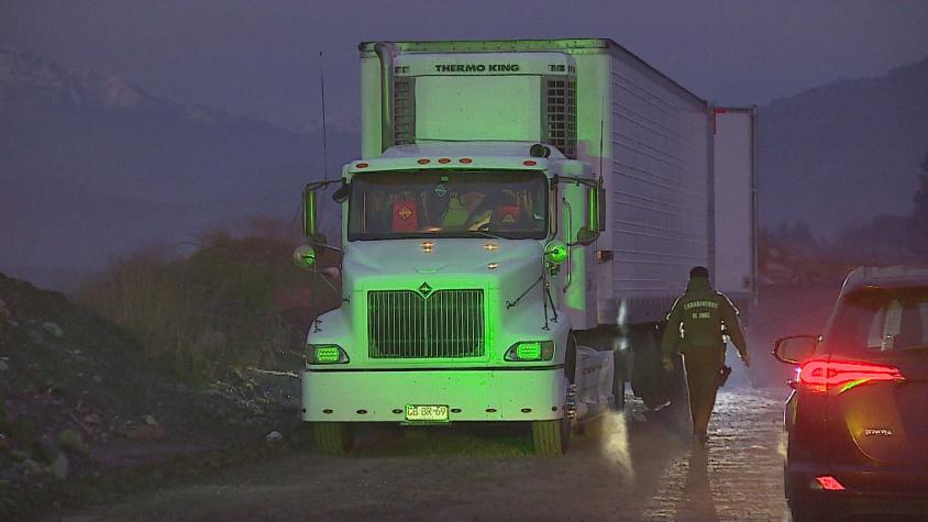 San Bernardo: Carabineros incautó camión con 22 sacos de cocaína
