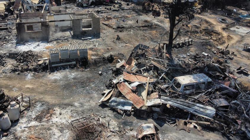 Vecinos afectados por megaincendio acusan cobros excesivos en cuentas de luz: Algunos superan el medio millón de pesos Vecinos afectados por megaincendio acusan cobros excesivos en cuentas de luz: Algunos superan el medio millón de pesos